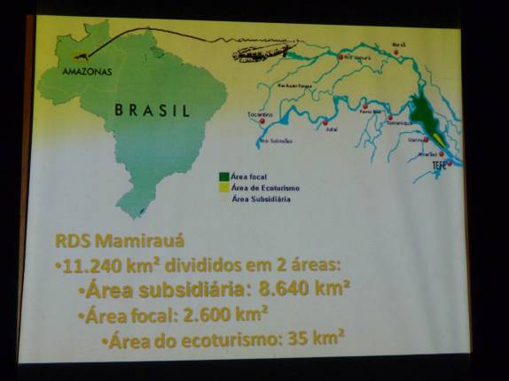 Apresentação sobre a Reserva do Mamirauá (na Pousada Uacari, perto de Tefé, no Amazonas)